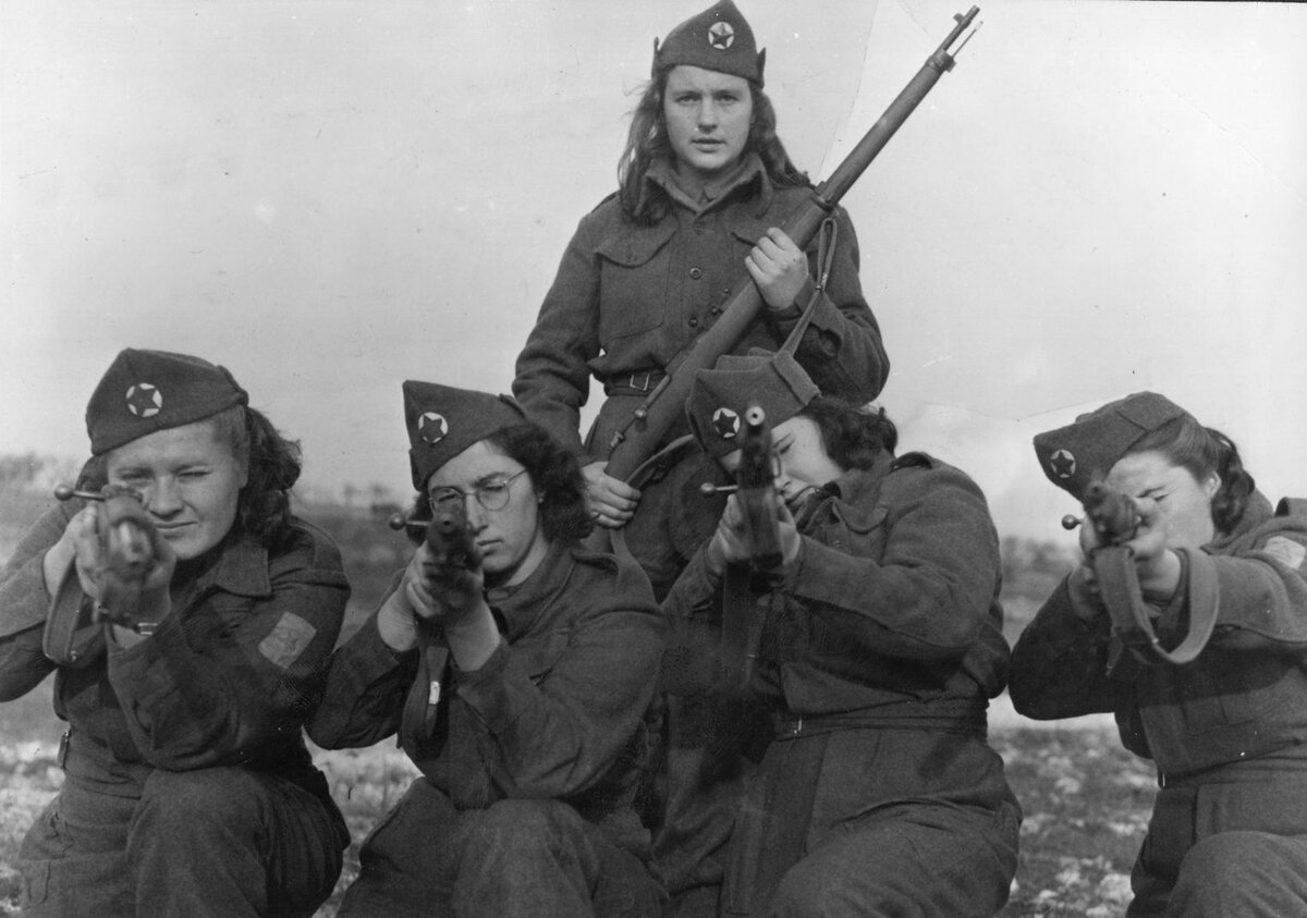 Tito's Yugoslav National Liberation Movement had 6M civilian supporters and its 2M women formed the Antifascist Front of Women. Around 100,000 women served with 600,000 men in Tito's Yugoslav National Liberation Army. (Jancar-Webster, Women &amp; revolution in Yugoslavia, 1941-45)
