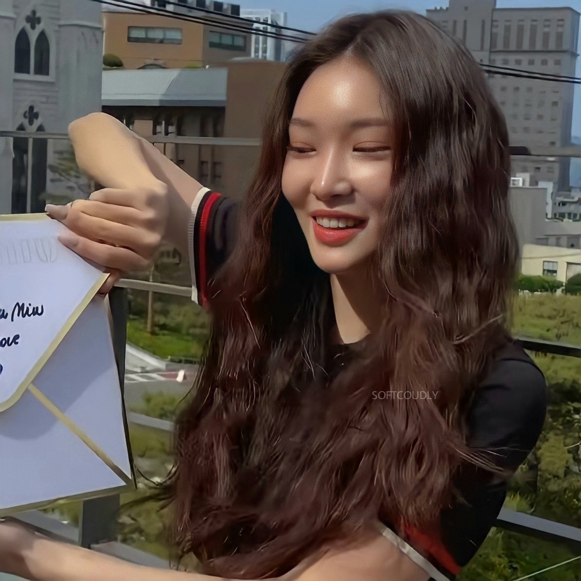 softcoudly's tweet photo. Dream girl 💫

#CHUNGHA #김청하 #청하 #kimchungha @CHUNGHA_MNHent https://t.co/qIL5gKBuES