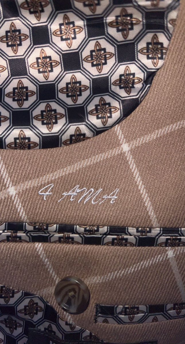 Saul_Lopez09's tweet image. Even at the happiest moments of my life, I’m just a little sad you’re not here..🧡💙📚 #Educated #UTSAGrad22 #4Ama