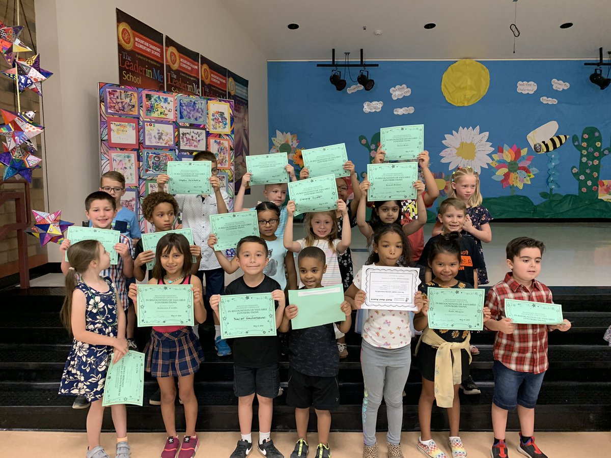 AshleeFurtmann's tweet photo. Way to go first grade leaders! 💙🧡 https://t.co/brja5q2RnK