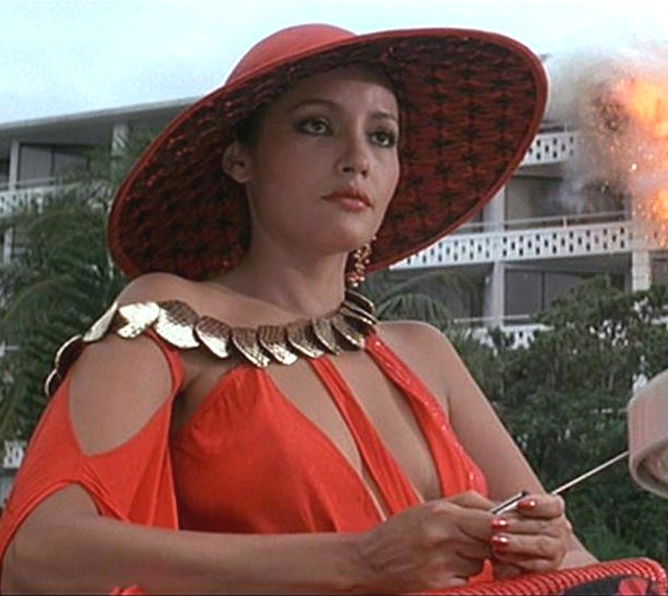 Spaniard006's tweet image. Fatima Blush is my favorite Bond Villain and IDC who knows it 🤪 #JamesBond #Villain #FilmTwitter #femmefatale