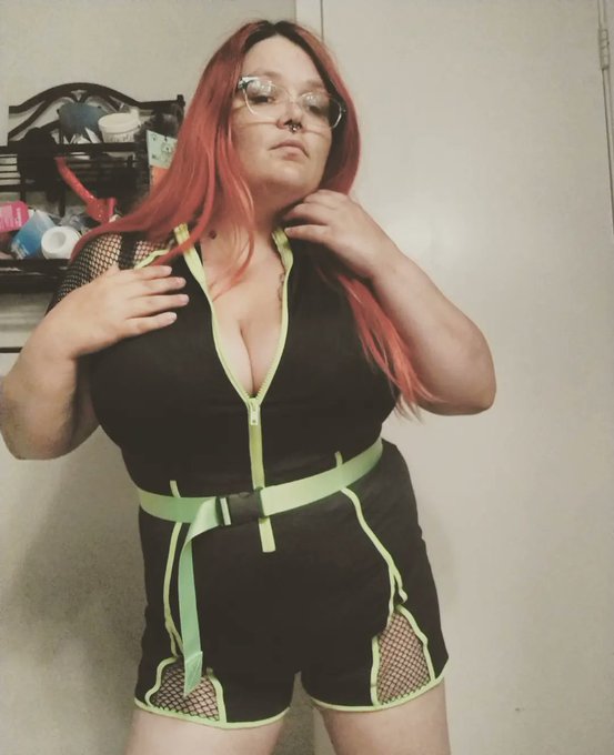 Trying on some new things I got for filming next month ;) https://t.co/4LWFrW5LZ8<a href="/tag/clip"class="tags"><span>#clip</span></a><a href="/tag/bodyinflation"class="tags"><span>#bodyinflation</span></a>