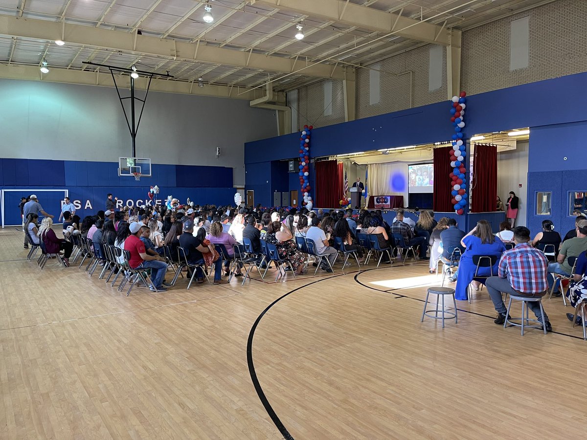 dsahsokc's tweet photo. Thank you Dove Science Academy Middle School South OKC for using our gym. It was a great completion ceremomy for 8th graders. We were able to welcome our new freshmen students to our building. We are all excited for 22-23 #disciplined #organized #vigorous #education #dsahsokc https://t.co/Mz8Nwbpe4E