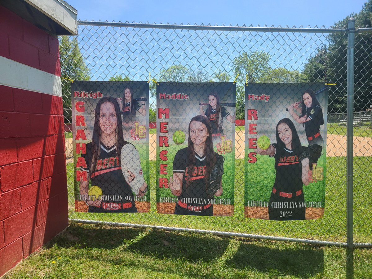 LionsAthletics's tweet photo. #LCSSBALL Lions defeat Shortridge 19-2 in PAAC play on Senior Night! https://t.co/MwW5iM276z