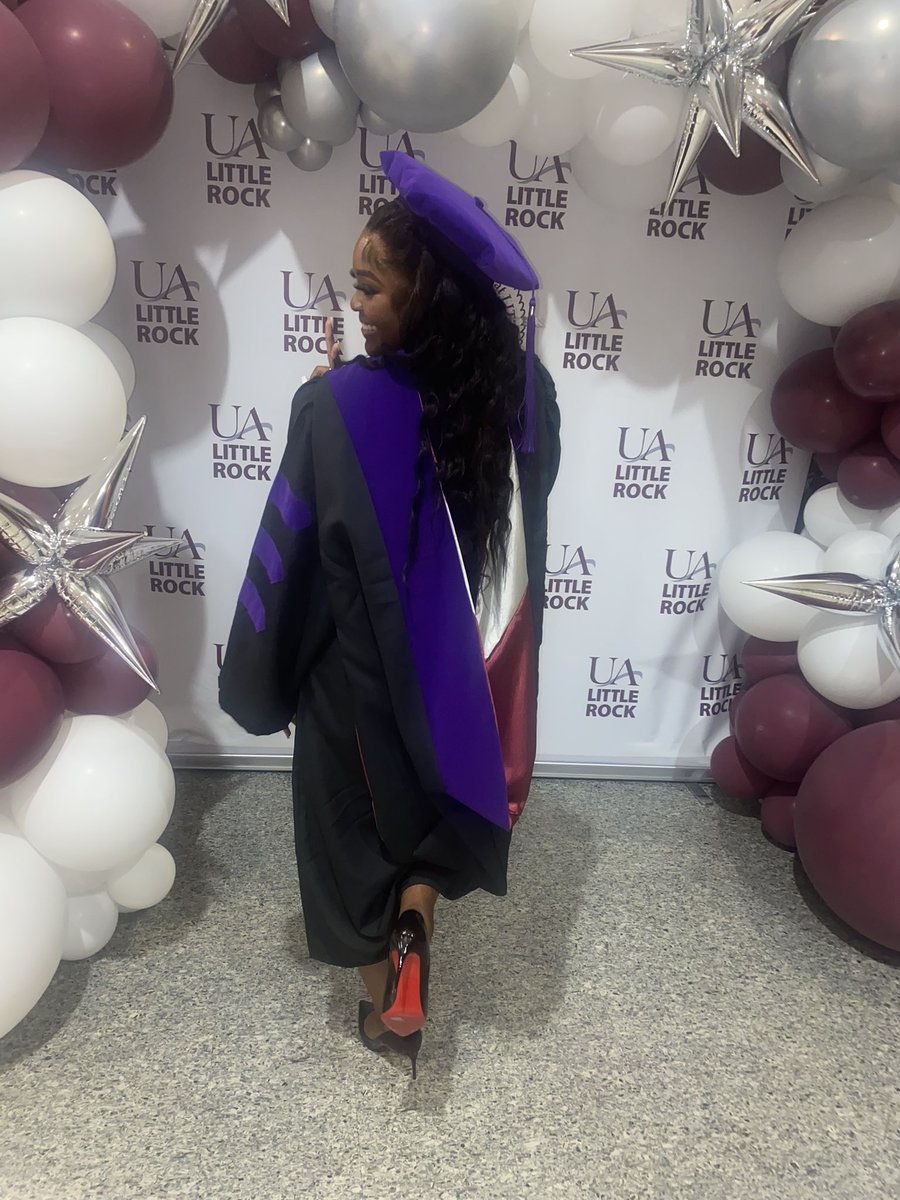 iamtonitone_'s tweet image. So… Saturday I graduated law school!! I’m still in disbelief 😩