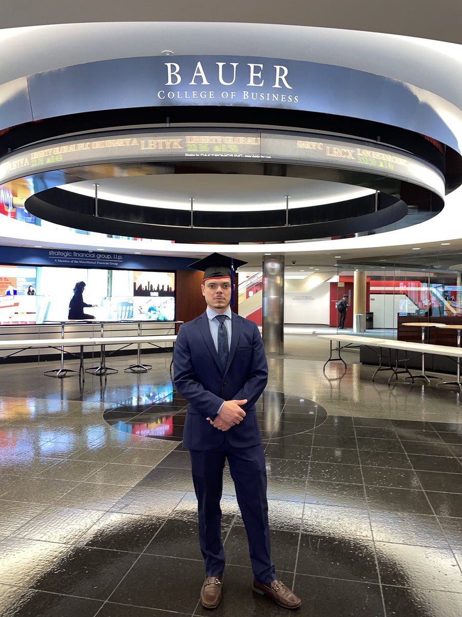 LB__713's tweet photo. -2.0 GPA in High school
-2 Years working no school
-Worked full-time and school full-time for the last 4 years
-Associates in Business with Highest Honors from HCC
-BBA in Supply Chain Management from UH
-Graduated Debt Free
-Began Full-time Job 3 weeks before graduating 
🦅🐾 https://t.co/GsoMplfJRZ