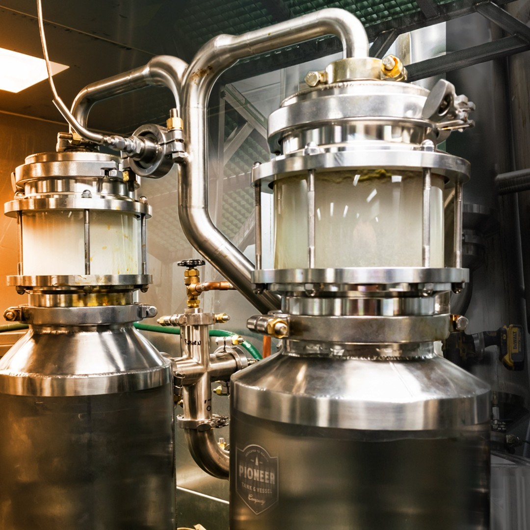 AcesJointRepair's tweet photo. The Aces team develops some of the most technologically advanced #hempextraction systems all in-house, and our engineers developed proprietary innovations to improve safety &amp; efficiency of the extraction process. @pioneer_tank_and_vessel

 #turnitupto11 #supercharged #cbd https://t.co/aHqfEGOfTK