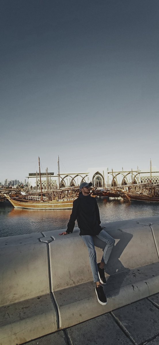 Aster91793's tweet photo. I don't care who I lose anymore. I choose me. I got shit to do. @thedeepestmsgs #WhenInQatar #ExploreDoha #AlCorniche #WednesdayThought https://t.co/lD1qNSmNFl