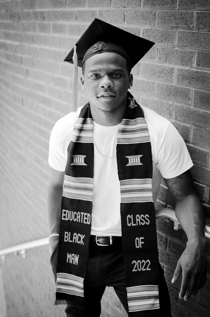 _hunter_brandon's tweet photo. It’s official. I am a HBCU Graduate!!!

B.S in Mechanical Engineering 
Cum laude https://t.co/wct5XTzEn7