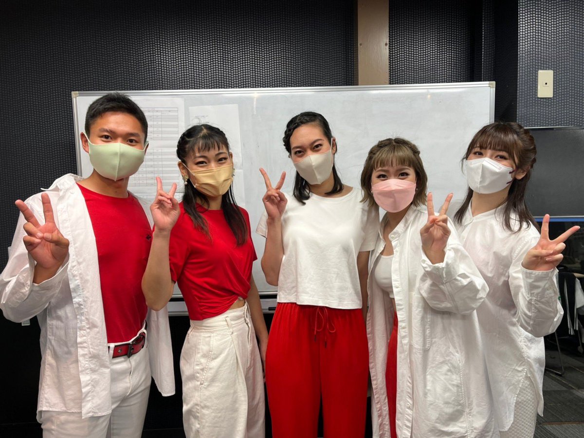 naaae_eaaan's tweet photo. ありがとうございました😭💓
Nae numberいかがでしたか？もし良かったら感想ぜひ聞かせてください🥺

一人でも多くの方に人との繋がりや絆を感じていただけてたら嬉しいです！

一緒に踊ってくれたみんな本当にありがとう💓
そして同期の愛はやっぱり強い💓 https://t.co/kZRCRWoTk2