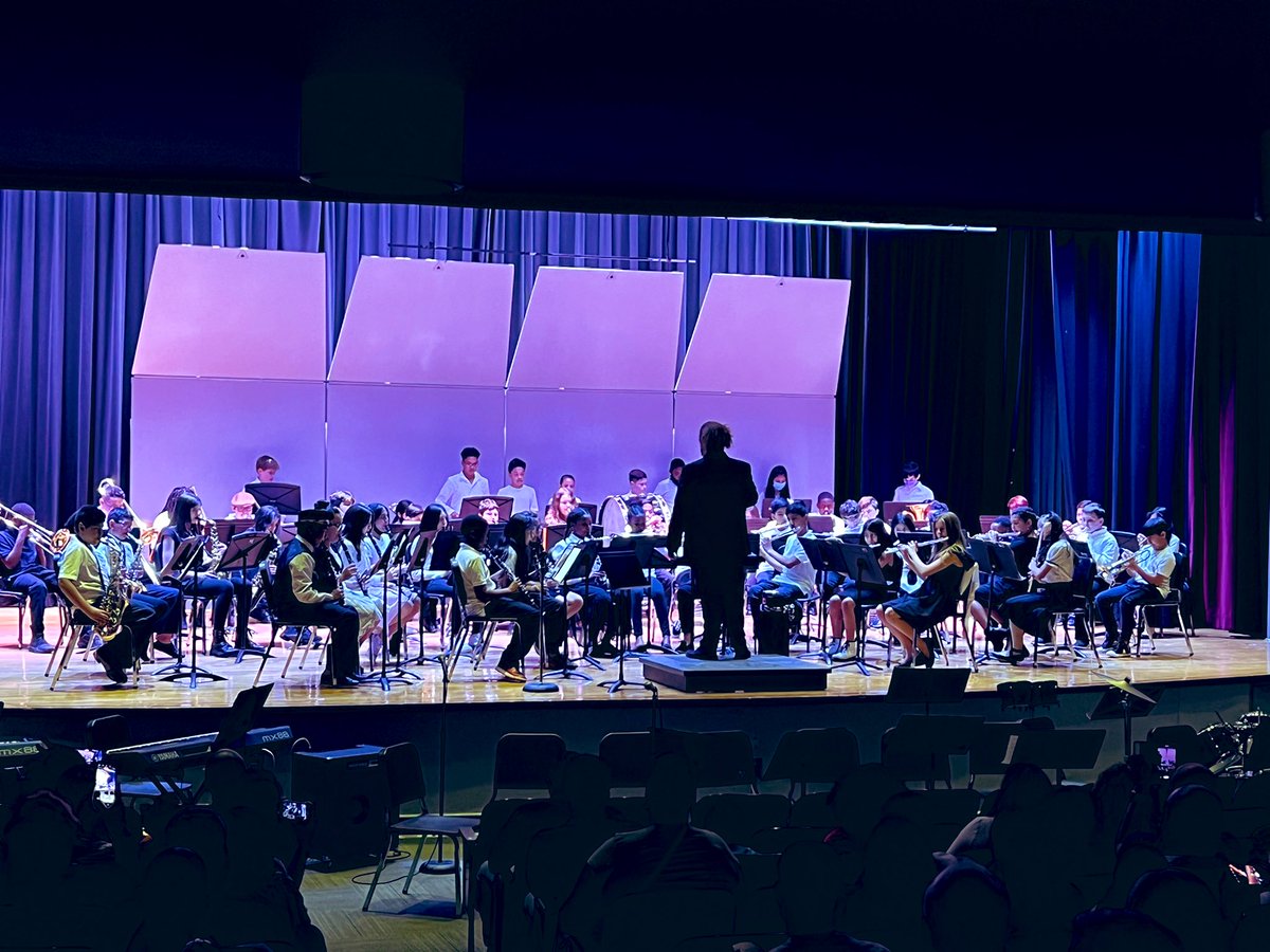 NPSD_Arts's tweet photo. Great work tonight by all of the students in the Dragon Band and Somerset Chorus. Looking forward to seeing the sixth graders on stage at @NPSD_MS next year! #npsdarts #nplain_pride https://t.co/fMDu1287NH