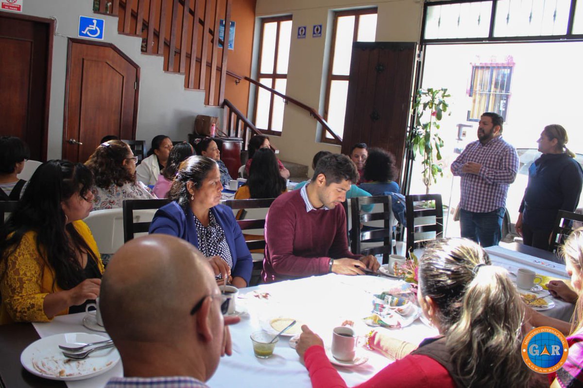 MIGRRedGlobal's tweet photo. Tuvimos un DESAYUNO DE MAESTROS muy especial en el cual pudimos llevar el mensaje de Jesús a maestros y maestras de nuestra ciudad ✨🙌🏼

#Evangelismo #EVS #Dios #Sobrenatural  #EncuentrosConDios #ApóstolCésarCancino 
#ProfetaLetyCancino #MIGRRedGlobal 🌎 https://t.co/xwsJ3dizMn