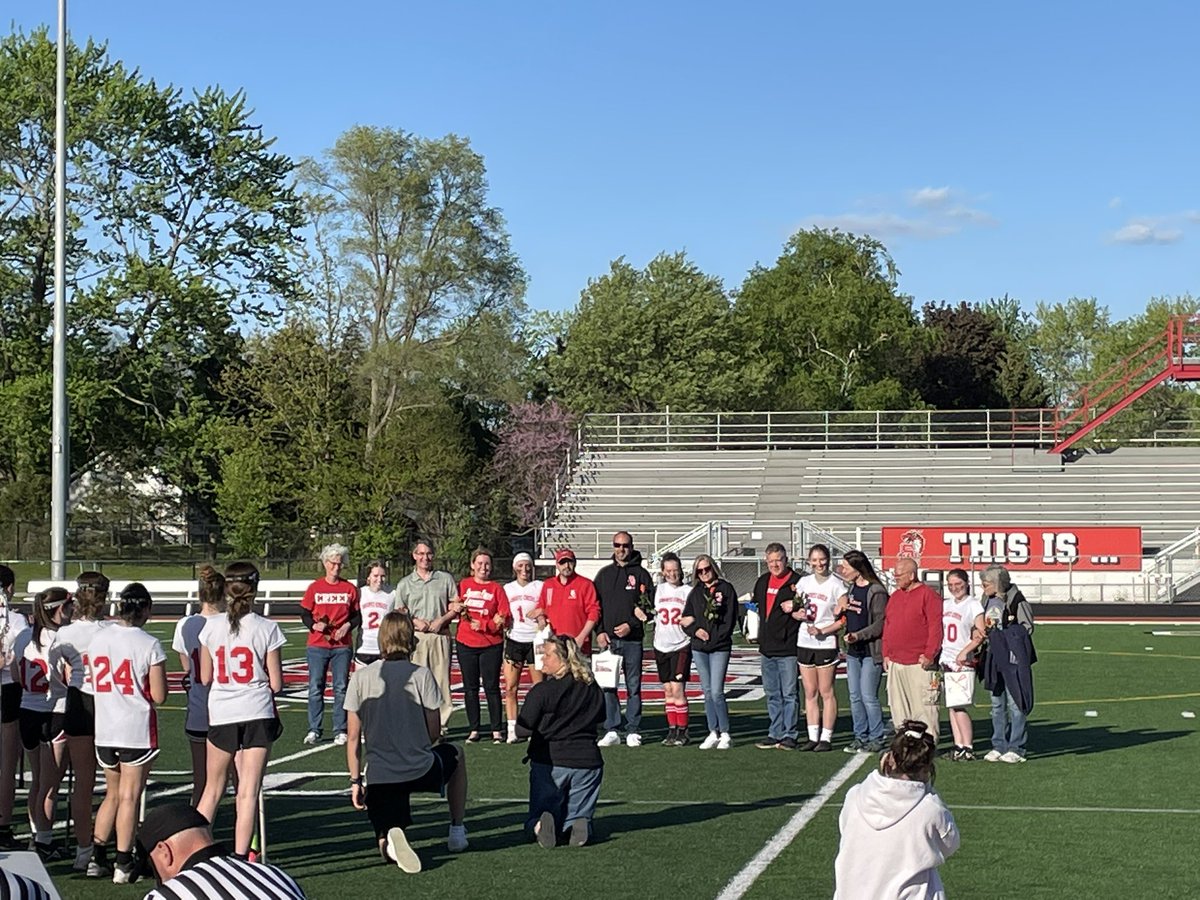 swartzcreekad's tweet photo. Beautiful evening for Senior Night. Congratulations to our Seniors and best of luck in the future. We know you are off to do amazing things! ❤️🤍🐉🥍 @swartz_creek @SwartzCreekHS #scalumni https://t.co/TaA7nrHbzF