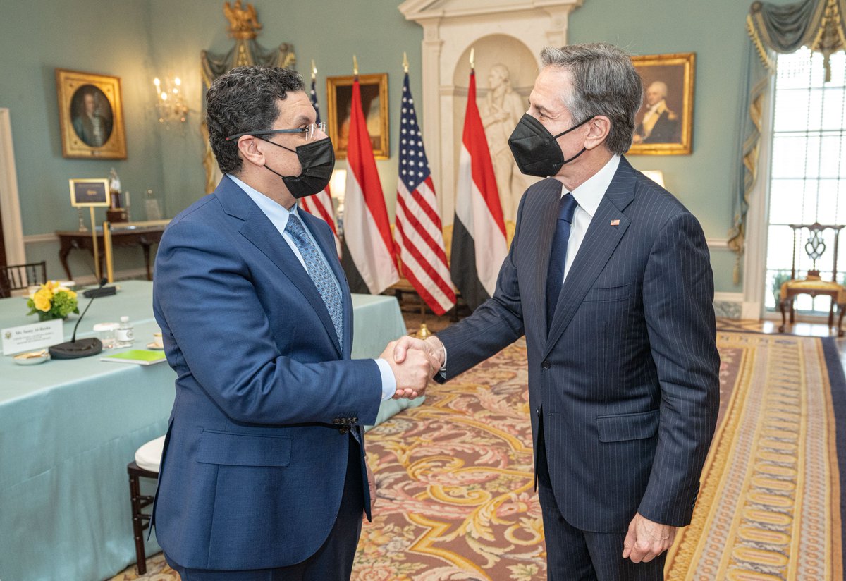 Special Envoy for Yemen Lenderking and I met with Yemeni Foreign Minister <a href="/BinmubarakAhmed/">احمد عوض بن مبارك - Ahmed BinMubarak</a> today. We reiterated U.S. commitment to ending the Yemen conflict and thanked Bin Mubarak for facilitating the first commercial flight from Sana’a since 2016, offering much needed relief.