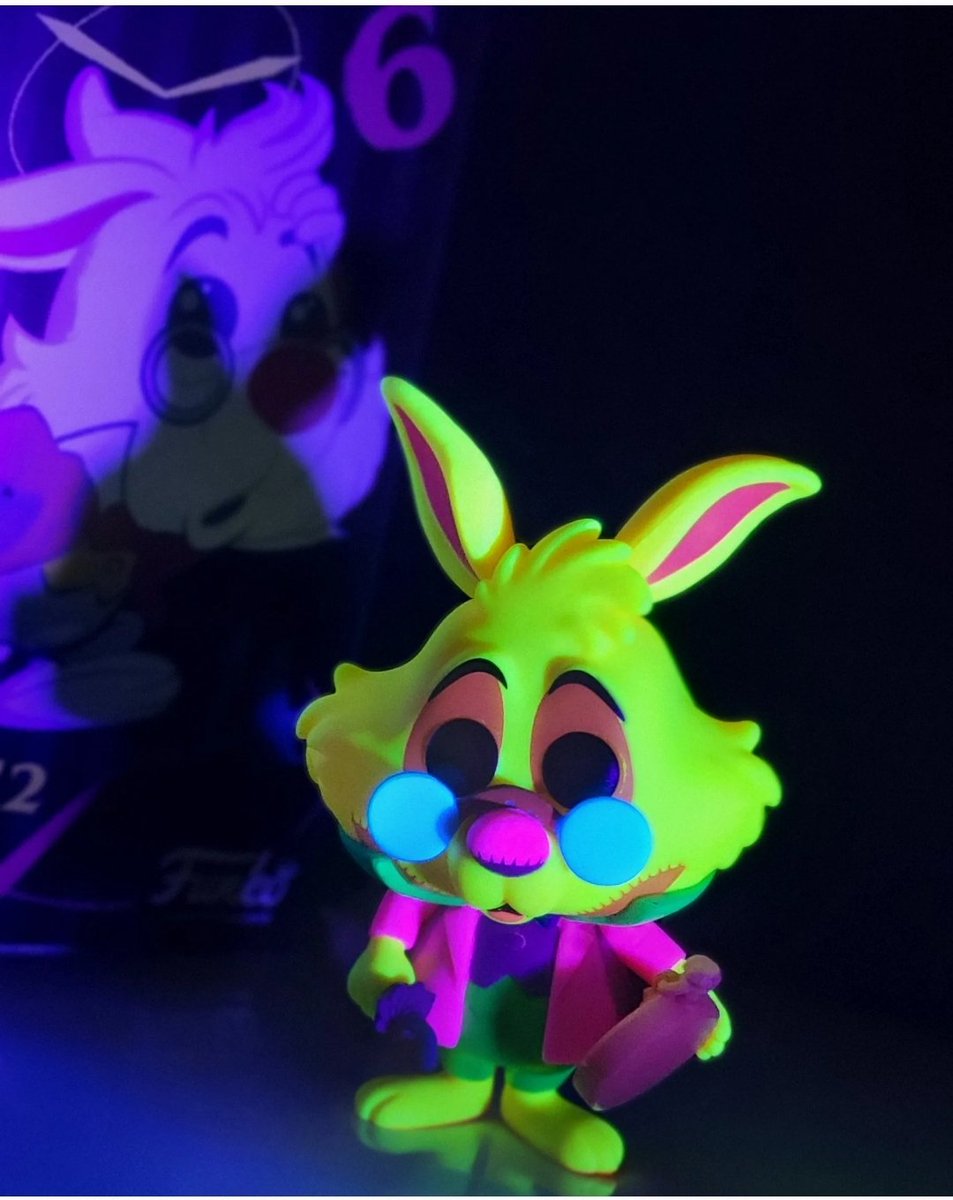 Codenam3CornDog's tweet photo. 2nd Day of @OriginalFunko Twitter #FunkoPhotoADayChallenge "Blacklight"
"OH my I'm late, I'm late, I'm late......"
#theunitedfunkofamily #FunkoFamily #FunkoMeans #FunaticOfTheWeek #FunaticOfTheMonth #MyFunkoStory #TuffPhotography https://t.co/1pneZTIOPD