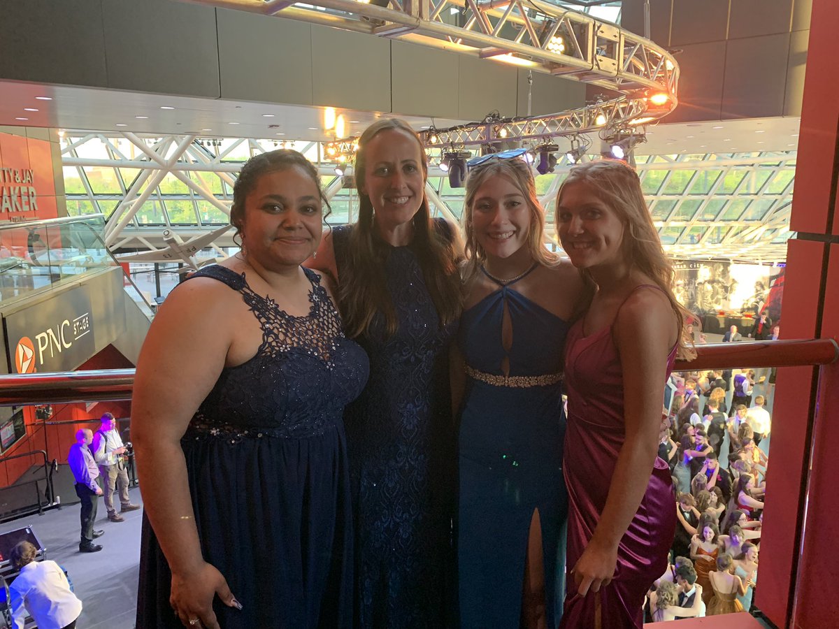 Glamour Gals OFHS tweet media