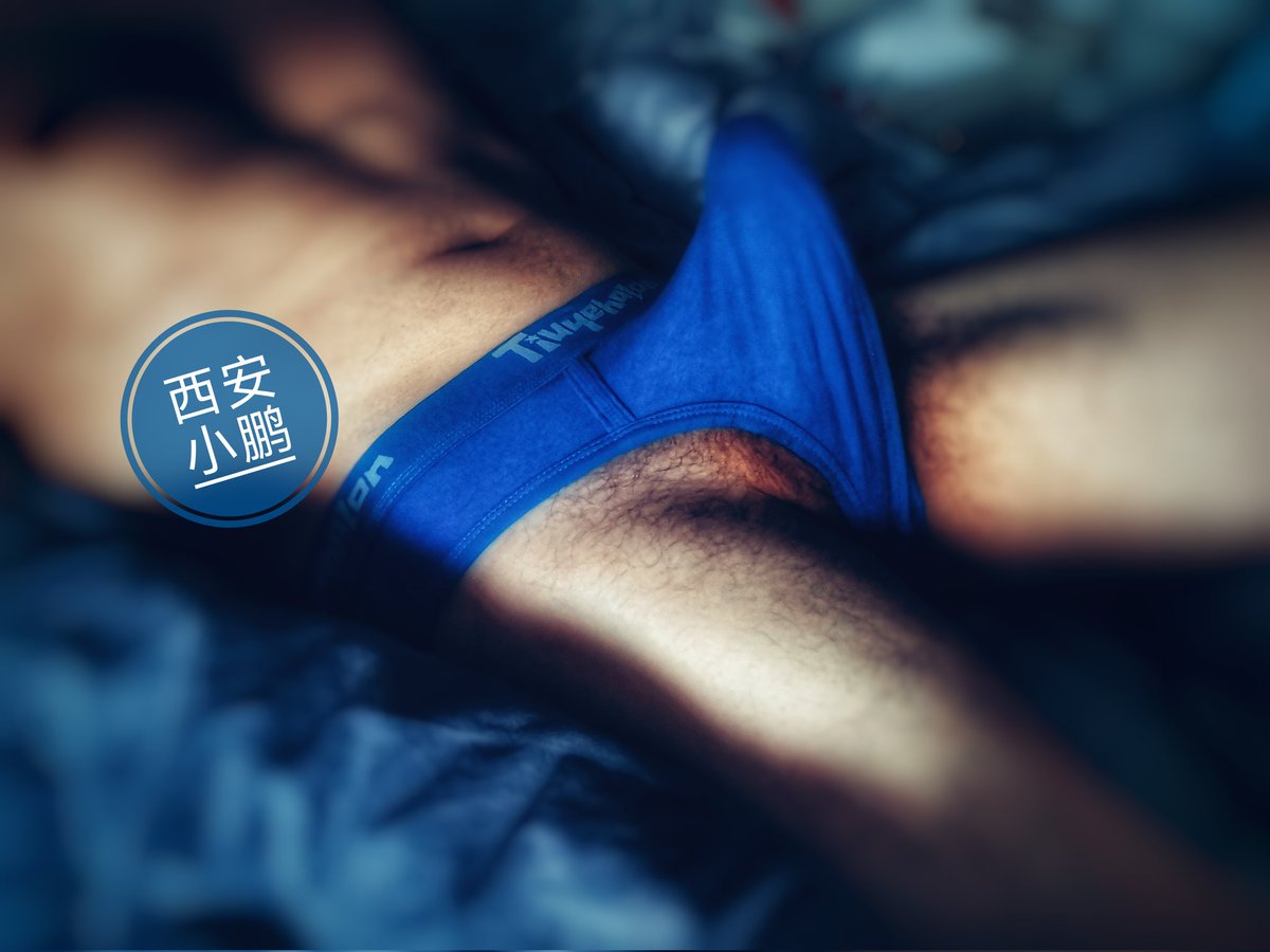 好困
想起小时候的周三
下午都放半天假
那时多好