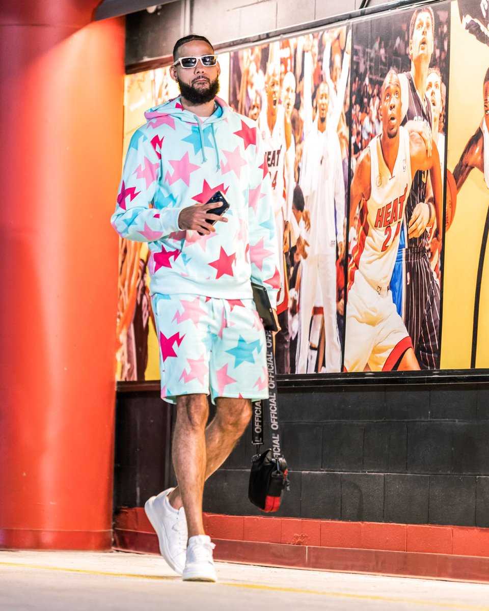 MiamiHEAT's tweet photo. 😎 https://t.co/aJzLCDZhzo