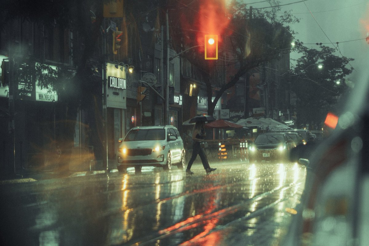 riggz_pix's tweet photo. @natybtw Rainy day in Toronto https://t.co/1NC7yNeMxG