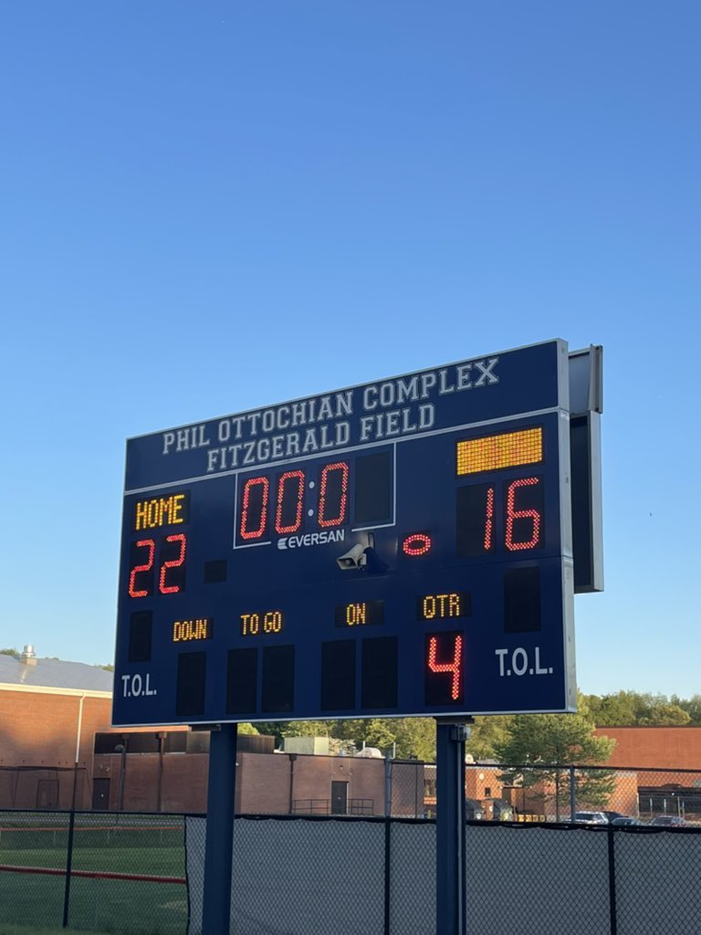 lhhsgl's tweet photo. With their win tonight over Johnathon Law, the boys lacrosse team is headed to states!!!!!!!!! 
Good luck boys! https://t.co/LivbSUBXvA