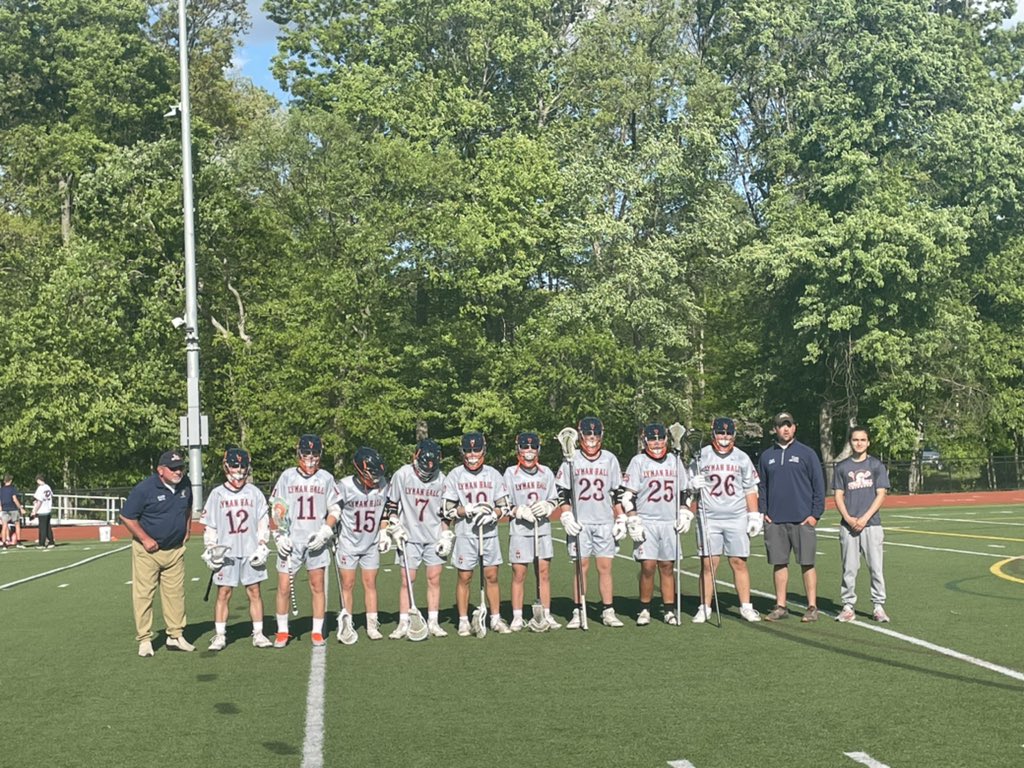 lhhsgl's tweet photo. A few photos from senior night: https://t.co/AUEc1geM1h