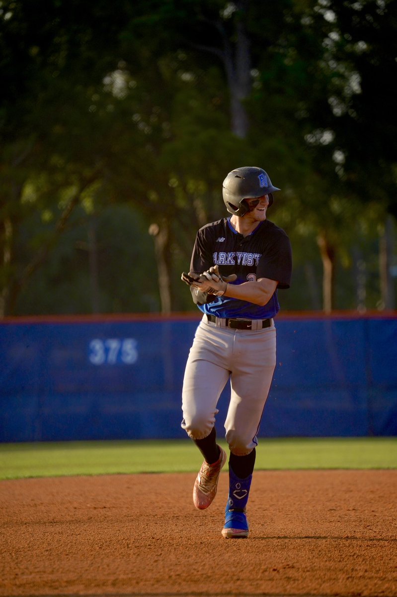 MikeGioMedia's tweet photo. .@FHSAA Park Vista vs Palm Beach Garden Regional Championship https://t.co/saJndxb9Dl