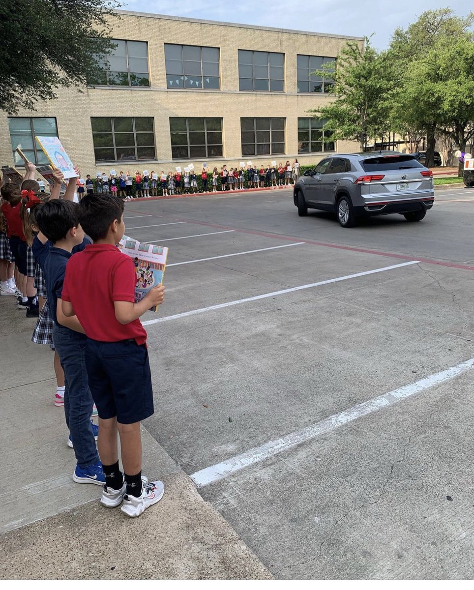 MrSchuReads's tweet photo. All the 3rd graders were lined up outside holding up copies of This Is a School when I arrived at today’s school visit! What a warm welcome! Thank you, @STAUpperLibrary! 📚❤️ https://t.co/dsC1uXH6KX