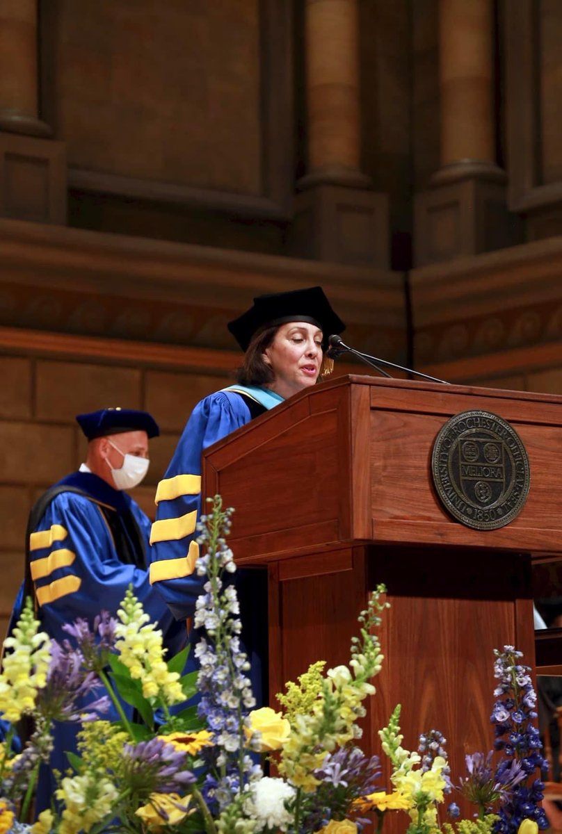 How fortunate am I to read bios of Watner graduates at the Eastman? Such an honor. Thank you Catalina Chavez for posting this pic❤️