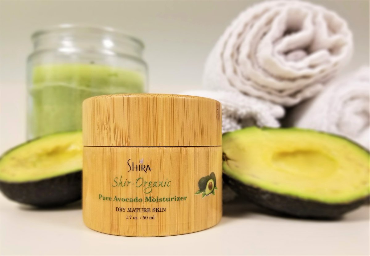 ShiraEsthetics's tweet photo. 🥑🥑🥑
Achieve radiant #skin w/ our Shir-Organic Avocado Moisturizer. This moisturizer is packed with Vitamins A, D, &amp; E. 

#healthyskin #face #skincareroutine #skinessentials  #esthetician #estheticianlife https://t.co/3EQj96zqDQ
