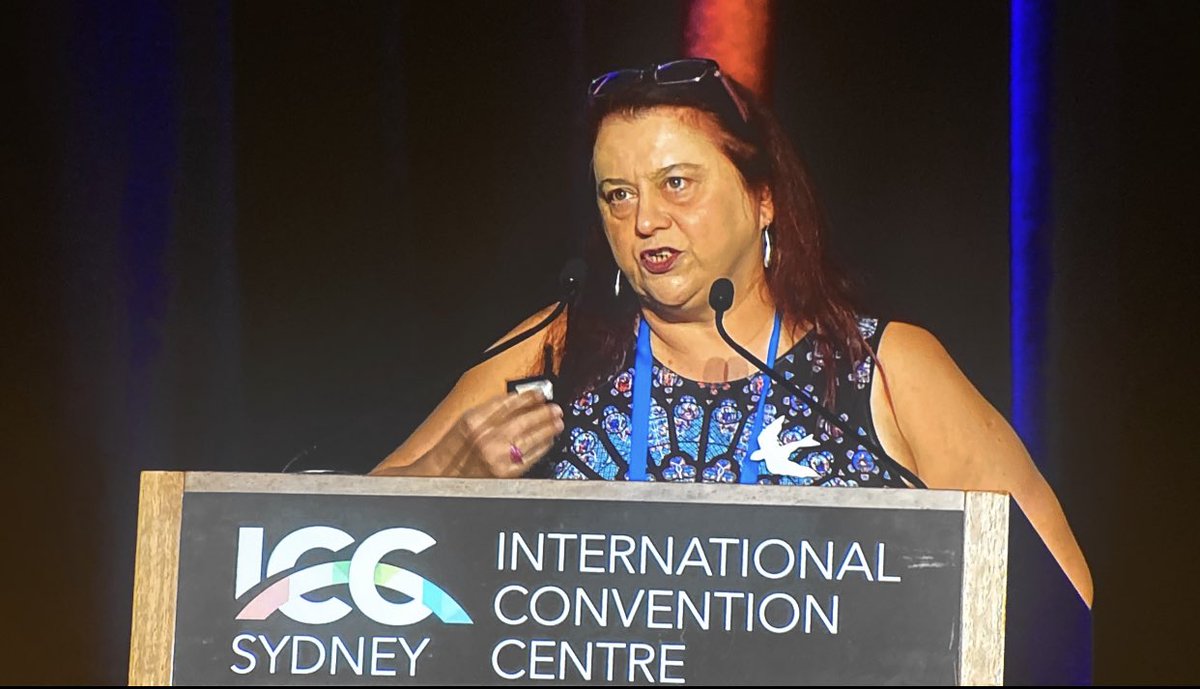 ralf_ilchef's tweet photo. #RANZCP2022 transfixingly beautiful keynote by Loyola McLean, covering all the themes of our Congress - connection, inclusion, creativity - in a masterfully understated way ⁦@RANZCP⁩ ⁦@SArunogiri⁩ ⁦@drHelenschultz⁩ ⁦@DrAsthaTomar⁩ ⁦@skyekinder⁩ https://t.co/QxO65M74w0