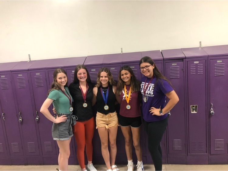 arcolaJRSR's tweet photo. Congratulations to our girls track top finishers from the News Gazette Honor roll meet. Kelsey Moore 1st 300h, crystal Ramirez 3rd high jump, Kelsey Moore, Eva Hopkins, Jacey Kessler, Emma Vasquez 6th 4x200. An outstanding finish to our season! https://t.co/humpg7qAz9