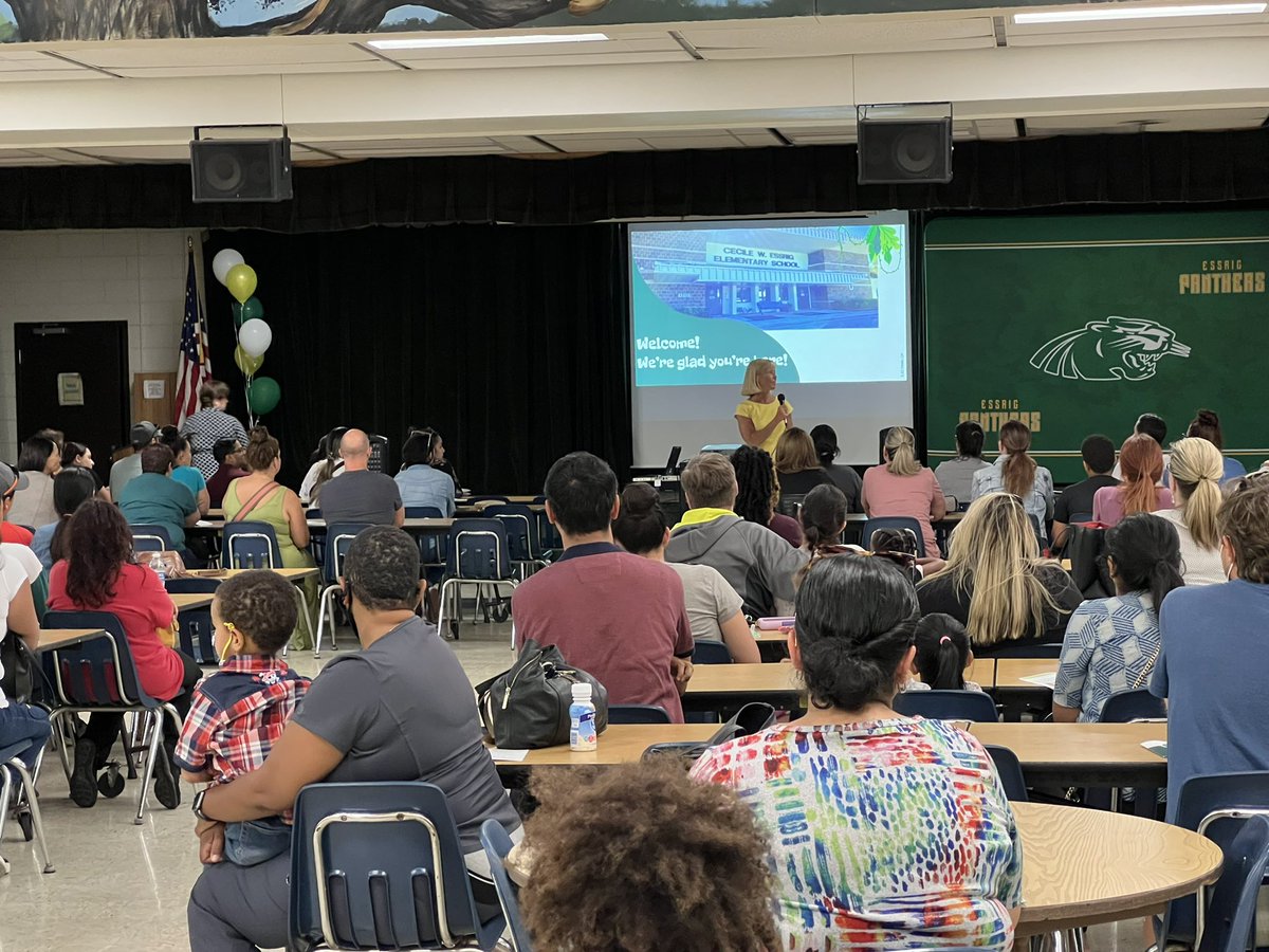 SDHCMagnet's tweet photo. We were with families at @EssrigHCPS tonight to launch the very FIRST Montessori Academy in @HillsboroughSch history!

Great energy and enthusiasm as a full house listened to Principal Smith provide info on this new amazing program!

#MagnetWORLDTOUR @AddisonGDavis https://t.co/Dn550QgPuN