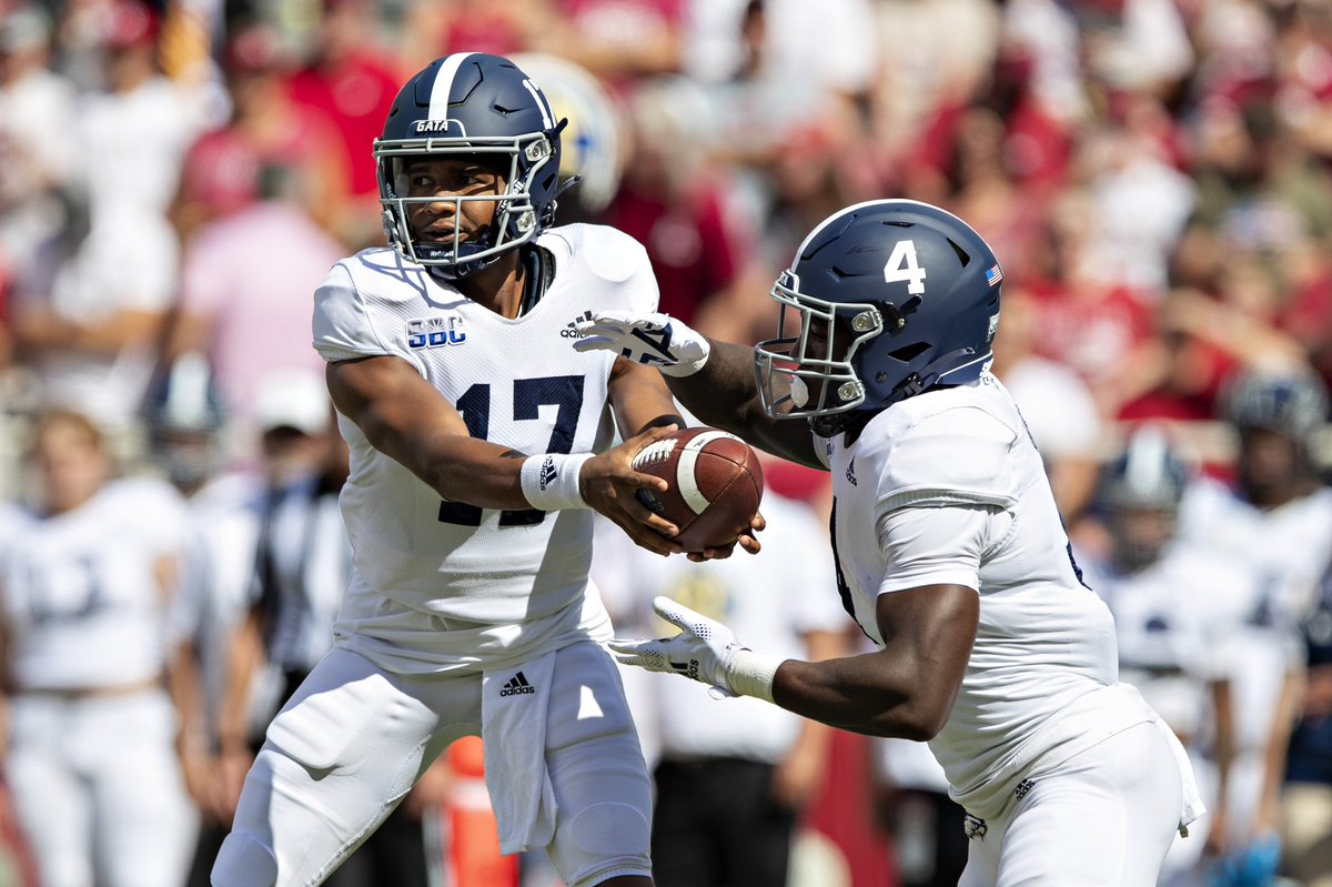 EamonSmalls's tweet photo. #AGTG after a great conversation with coach @turnerwest5 I am blessed to receive an offer from @GSAthletics_FB ⚪️🔷‼️ @CoachNEUP @brycelybrand @extramiletigers @CMiddleton_71 @247Sports @Rivals @HighSchoolBlitz https://t.co/d9wMiaIm2C