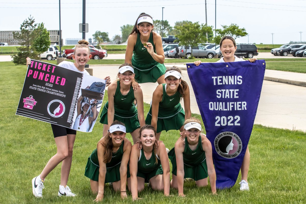 xzono's tweet photo. Saddened to say my days of being in a #StateQualifying pyramid are over, especially up on top. Probably for the best @LadyDutchTennis https://t.co/JZsjZGcoxQ