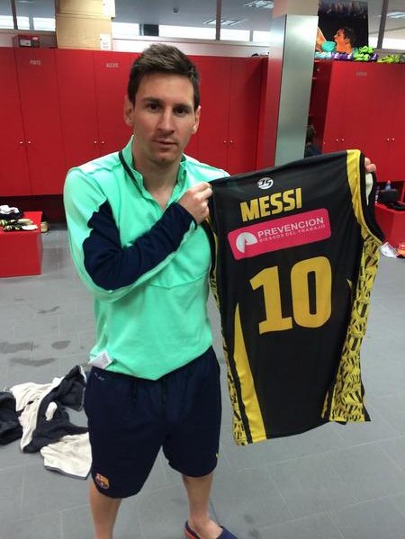 Messismo10's tweet photo. MIREN LA QUE ENCONTRÉ. Libertad de Sunchales. https://t.co/aoigQjsQ40