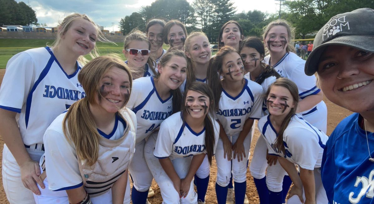 Rchsathletics's tweet photo. JV softball was so nice they did it twice:

JV softball wins a doubleheader with Broadway 
2-0
9-8 https://t.co/wU1y4LAJkB