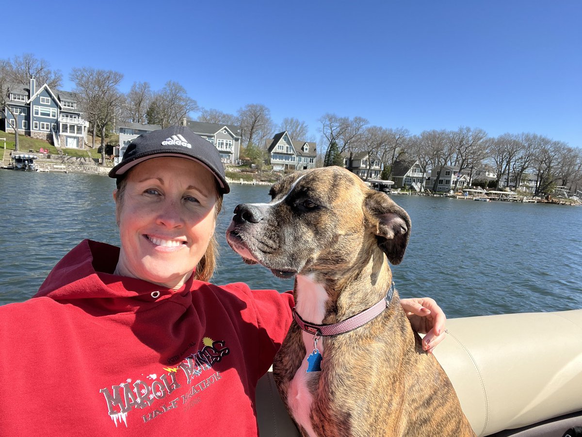 TerriMcHugh68's tweet photo. @conraddooley54 @VideoVince54 @heatherwalz54 @ErinStegall1 @BethErbach @KPietryla Happy birthday Rhonda from me and Dakota who spent Saturday on the boat. #Dogsof54 https://t.co/tmc6wYBwZS