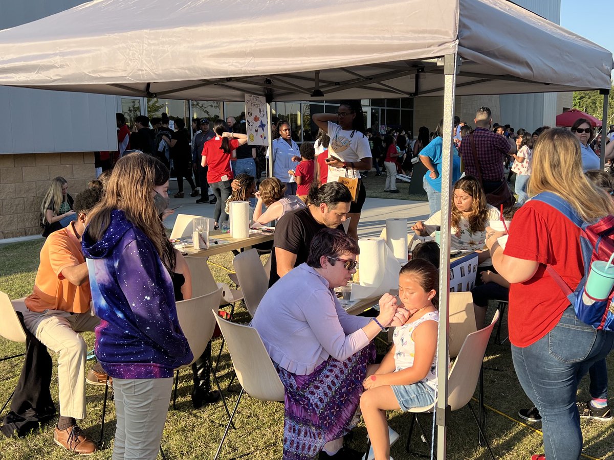 MattMPariseau's tweet photo. Wow! #Springfest2022 What a turnout as students, parents, staff, and the community came out to celebrate the arts. With live performances, student work, and lots of fun! It was a night not to be missed. #EveryStudentEveryTeacherEveryDay @SpringISD https://t.co/qHGcJzbTR5