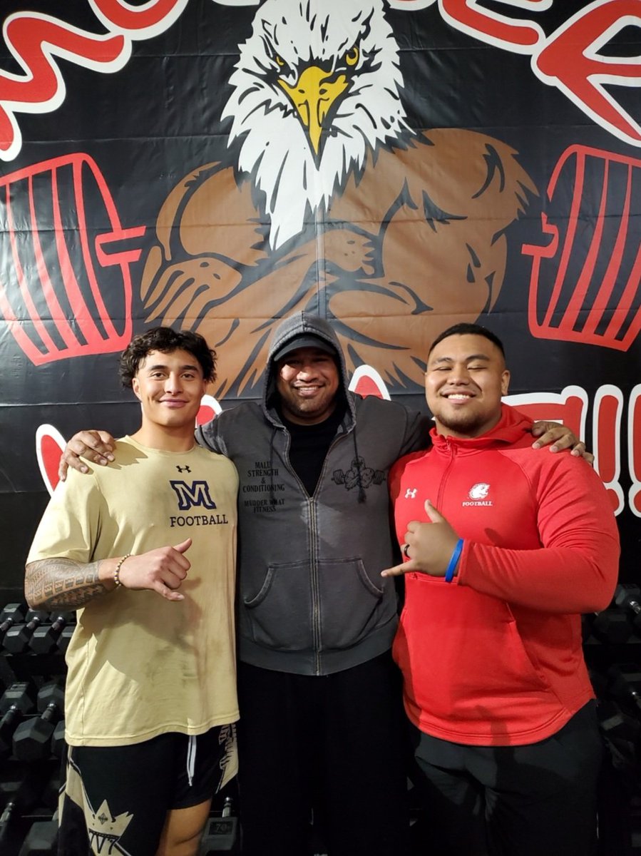 MaluStrength's tweet photo. Love it when my college athletes come back home. We still grinding 💪🏽 @DannyUluilakepa @ahomakaafi Can't wait to watch these boys dominate this season
@CoachBobbyDaly @bvigen @JacobZier @MikeAldrich @MSUBeaversFB @MSUBobcats_FB #BuildTheDam #GoCatsGo #MSC #MudderWhat https://t.co/Foy8MUETUW