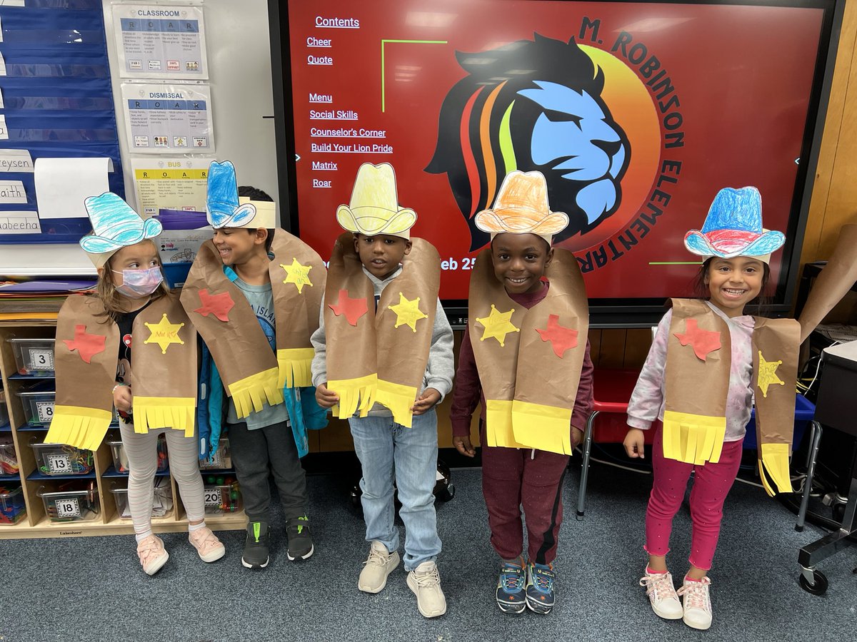 GarzaClass's tweet image. Throwback to when we were showing off our new Texan wardrobe during rodeo time! @MRobinsonElem 🤠