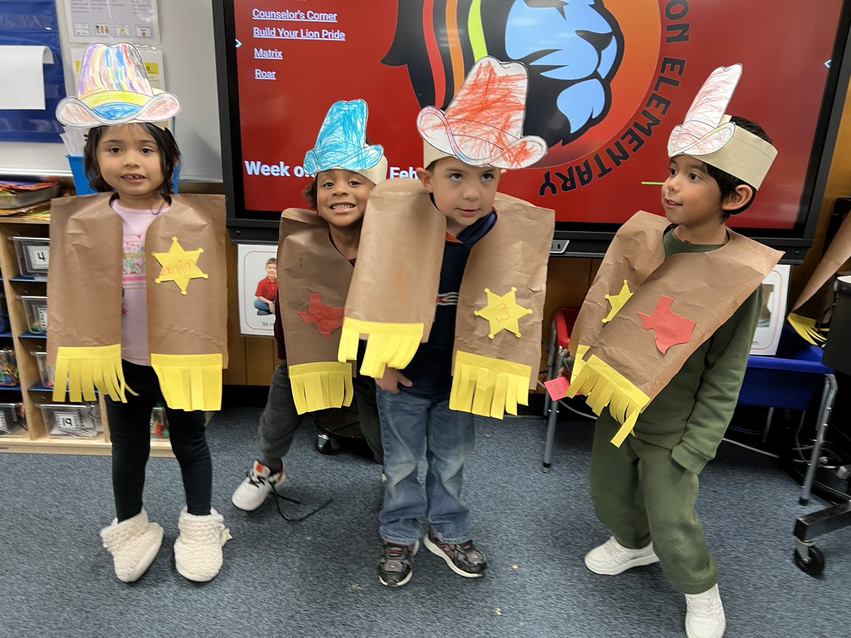 GarzaClass's tweet image. Throwback to when we were showing off our new Texan wardrobe during rodeo time! @MRobinsonElem 🤠
