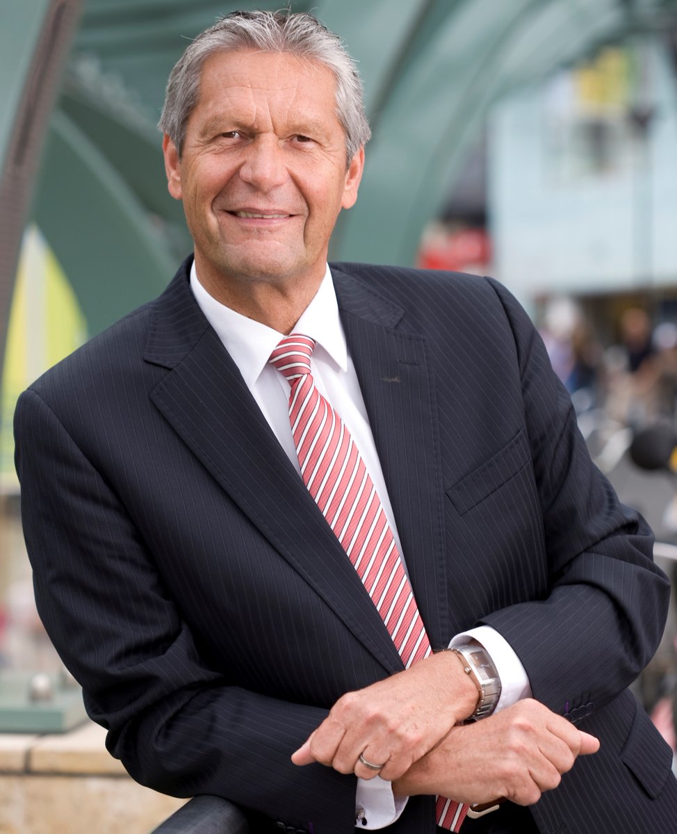 Komende zomer worden in Rotterdam de World Police &amp; Fire Games gehouden. Jos van der Vegt, voormalig directeur van Ahoy en Stadion Feijenoord, is voorzitter van de raad van bestuur van dat evenement. Om 12 uur praat <a href="/JanDirkStouten/">Jan Dirk Stouten</a> met hem. 

12:00 live: rur.nl/live/kijk-mee-…