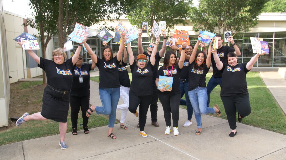 DallasReads's tweet photo. The Reading Language Arts department is getting amped up for this year's Read For Me! We can't wait to give out all the FREE BOOKS!!! #countdownison #dallasreads #readforme #dallaspubliclibraries #summerreading https://t.co/IojxIQRGfH