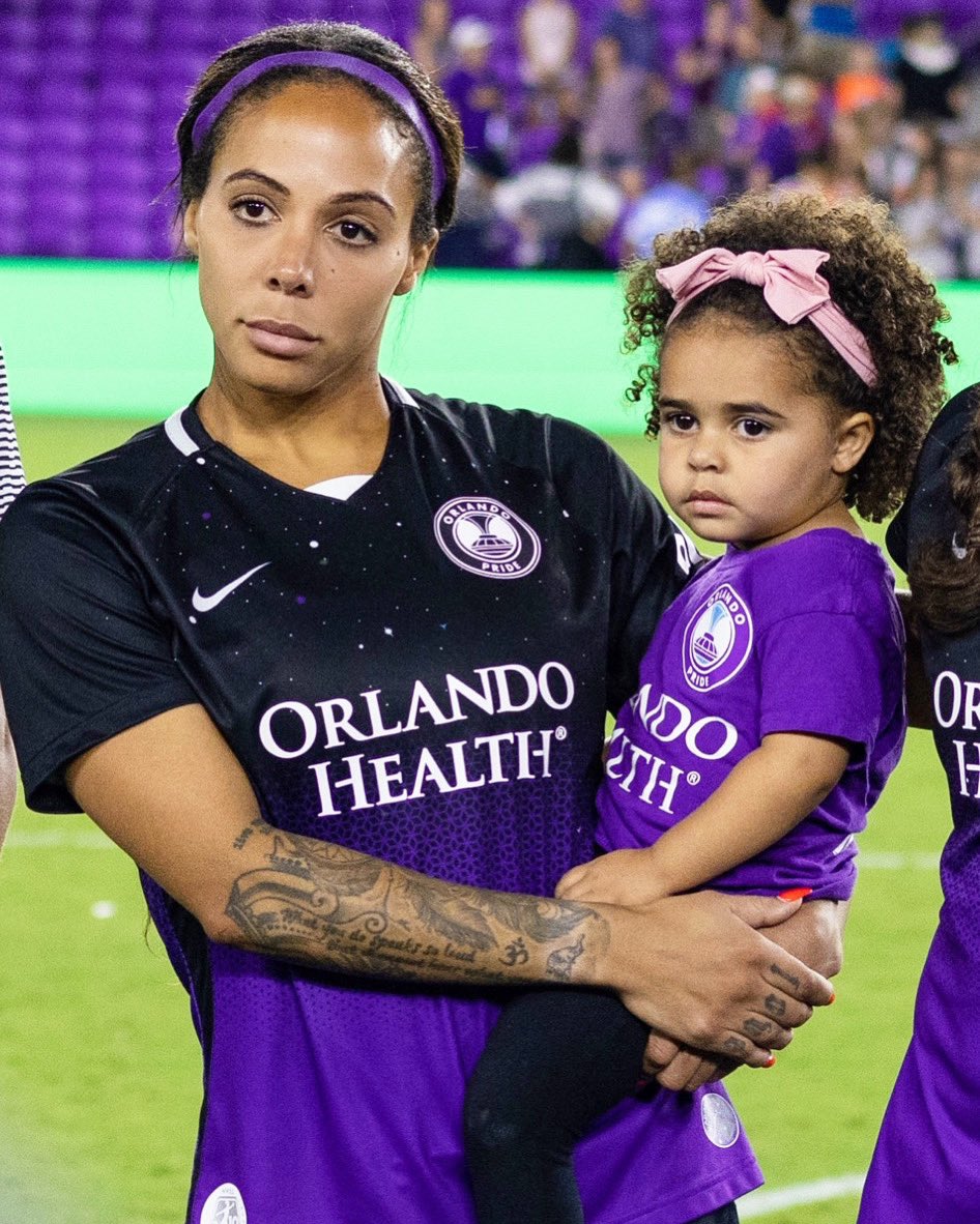 sydneyleroux's tweet photo. When they say you should smile more. https://t.co/MZFnQ3exVV