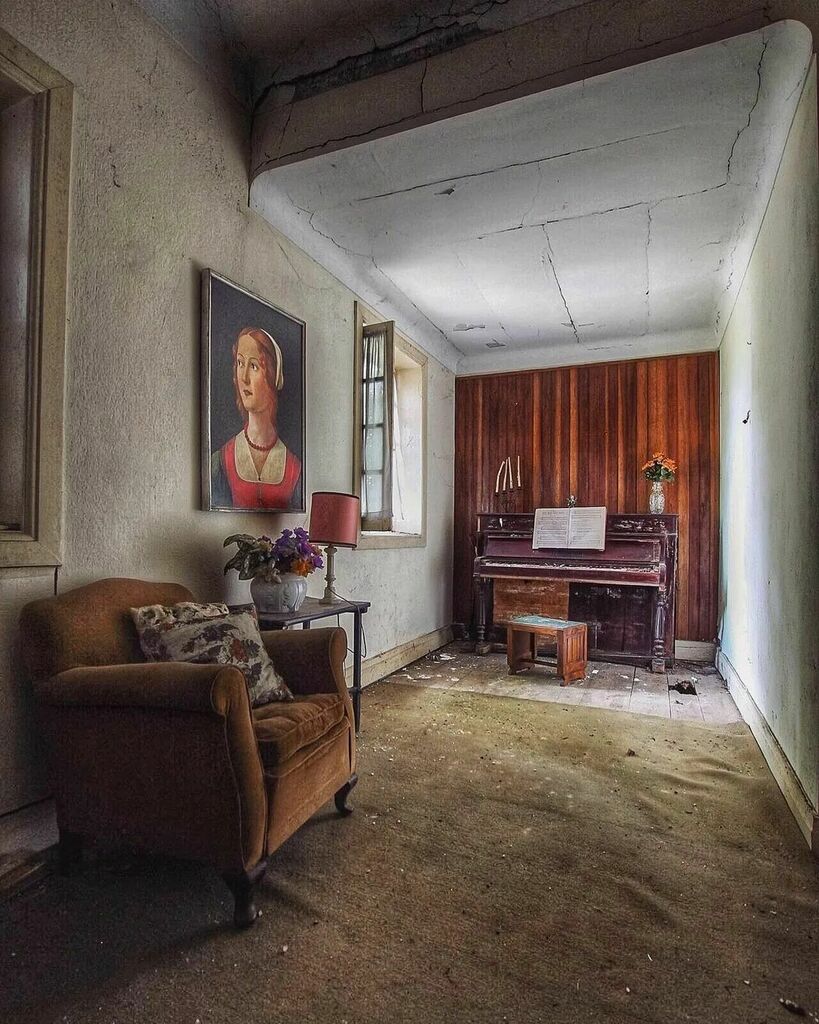 Photo by <a href="/jnyjhon/">Jhon Nelson Yuchina</a>
—
Selected by @carlos_sanmillan
—
🇪🇸 Usa nuestra etiqueta #AbandonedSpain para que tu foto sea destacada.
🇬🇧 Use Tag #AbandonedSpain in your photos to be featured.
—
► Web: ift.tt/PSIdyKj
► Youtube: youtube.com/abandonedspain
—
… instagr.am/p/Cdq9ToDofW9/