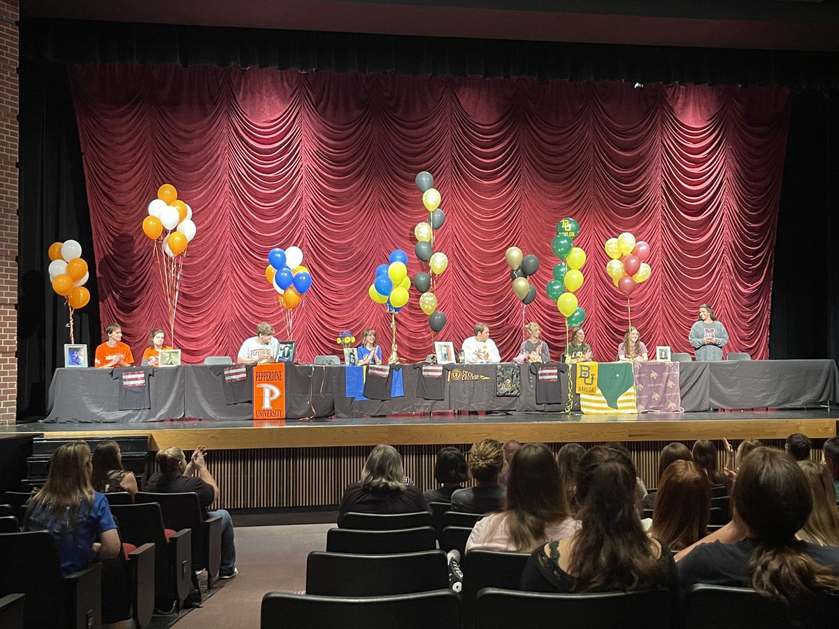 Congratulations to our students participating in the fine arts signing day!
