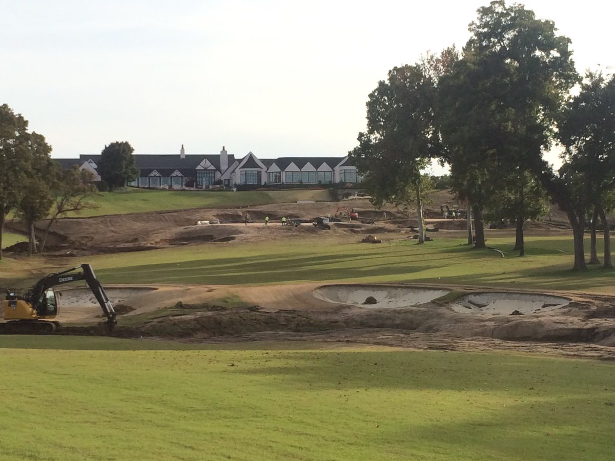 Heritage Links in action at southern Hills #18 &amp; 9 greens complex
