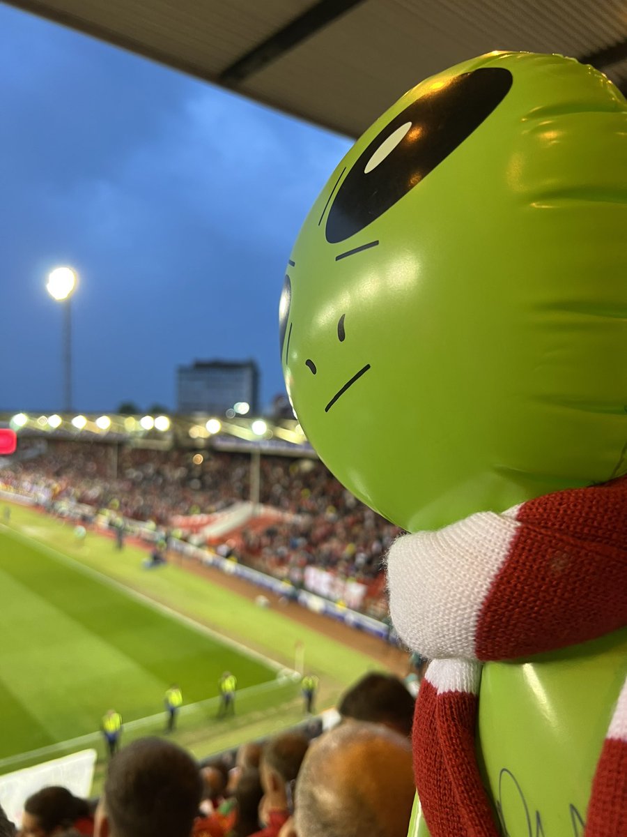 Talien2002's tweet photo. 45 more minutes reds….. https://t.co/P8X5fr9rPB