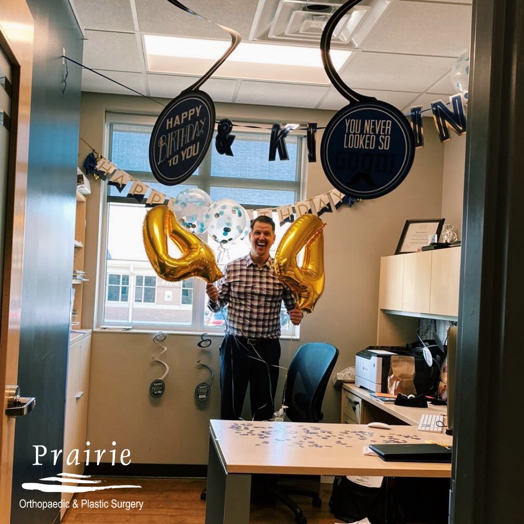 PrairieOrthoLNK's tweet photo. Help us wish Dr. Byington a very happy birthday! Here's a glimpse of the birthday festivities at the office 😃 https://t.co/ArAIhxyOEa