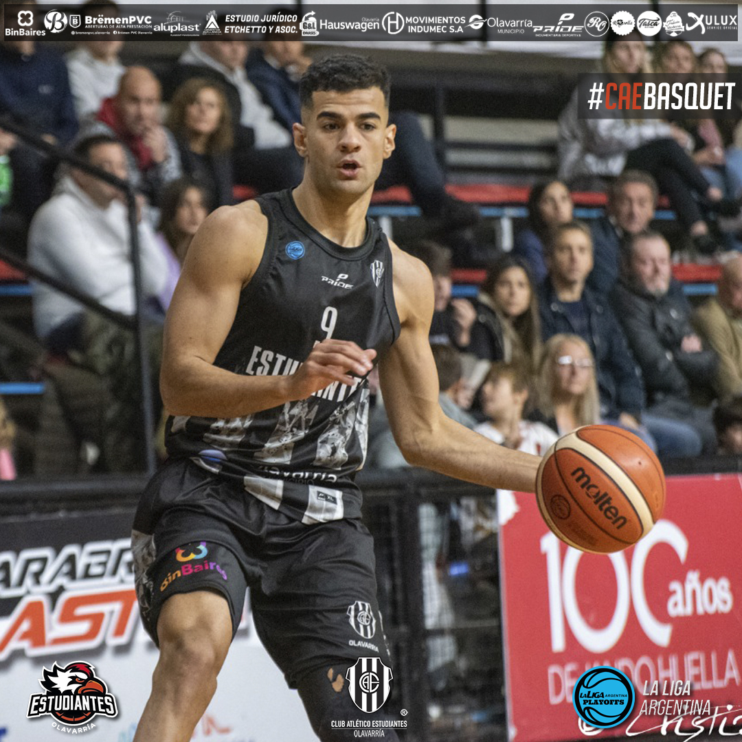 CAEbasket's tweet photo. 📸Cristian Perco, el 1

#VamosBata 🏀 #ElEquipoDeLaCiudad https://t.co/cHYvWHmijb